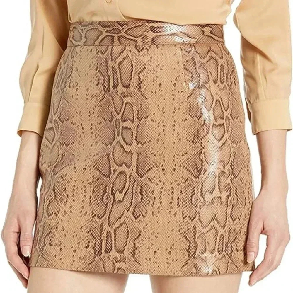Have snake print skirt size Medium